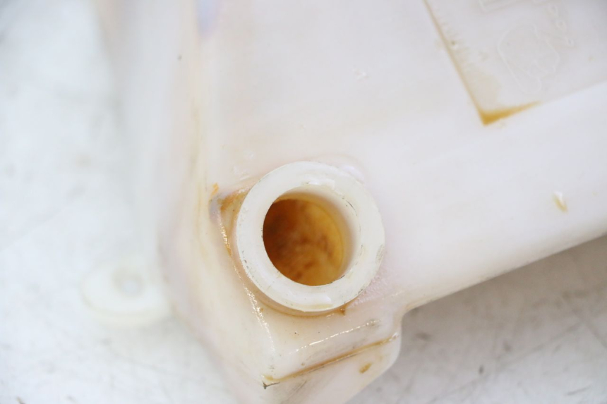 photo de COOLANT EXPANSION BOTTLE TRIUMPH SPRINT 900 (1995 - 1998)