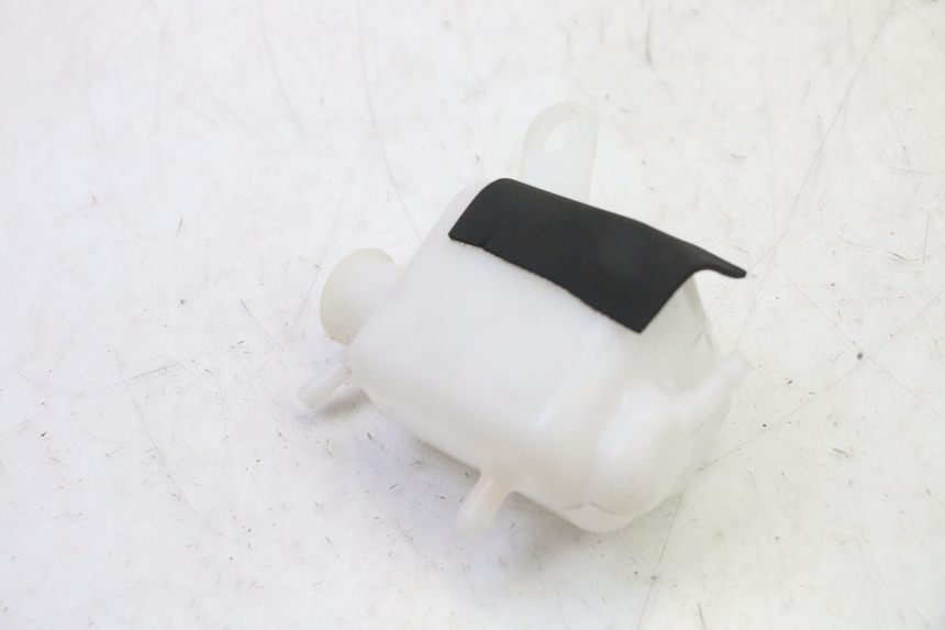 photo de COOLANT EXPANSION BOTTLE YAMAHA XMAX X-MAX 125 (2021 - 2025)