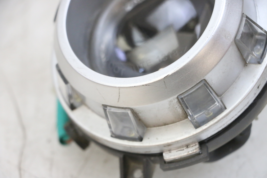 photo de POSITION LIGHT SYM CROX 4T 50 (2016 - 2023) - Zoom on usage condition