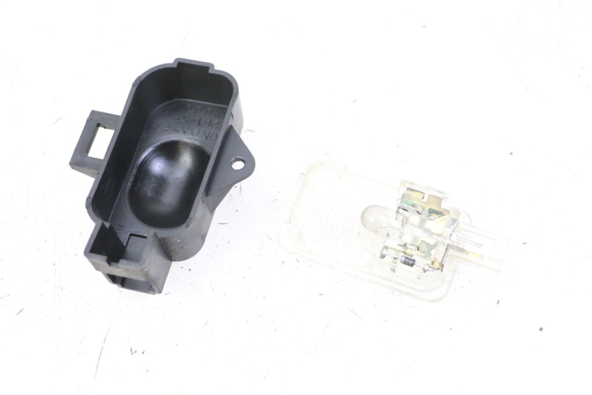 photo de PILOT LIGHT HONDA FES S-WING SWING ABS 125 (2007 - 2015)