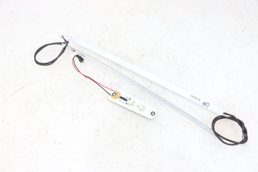 photo de PILOT LIGHT DUALTRON VICTOR LIMITED 1