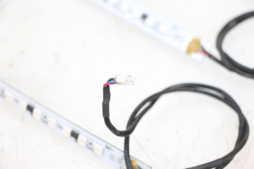 photo de PILOT LIGHT DUALTRON VICTOR LIMITED 1