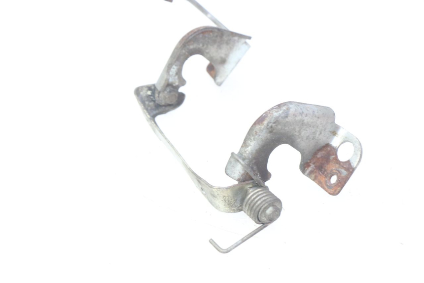 photo de TRUNK STRUT HONDA CBR RR FIREBLADE 900 (1992 - 1994)