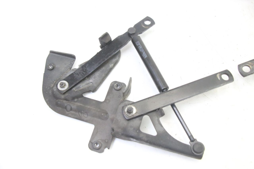 photo de UNDERSEAT ROD SHOCK PEUGEOT SATELIS 125 (2013 - 2018)