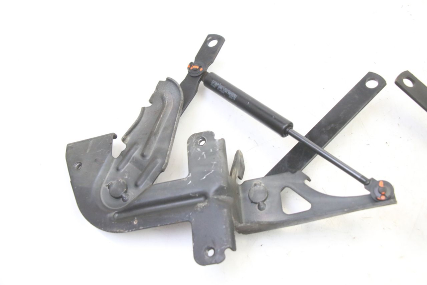 photo de UNDERSEAT ROD SHOCK PEUGEOT SATELIS 125 (2013 - 2018)