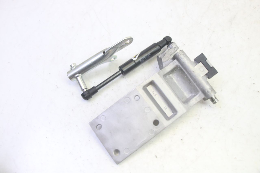 photo de SEAT ROD SHOCK  YAMAHA TRICITY 300 (2020 - 2024) - Component detail