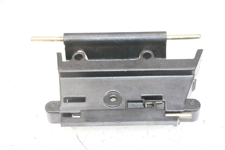 photo de UNDERSEAT STORAGE LOCK PEUGEOT VIVACITY NEW 4T 50 (2008 - 2017)