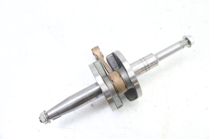 photo de CRANKSHAFT PEUGEOT KISBEE 2T 50 (2018 - 2022)