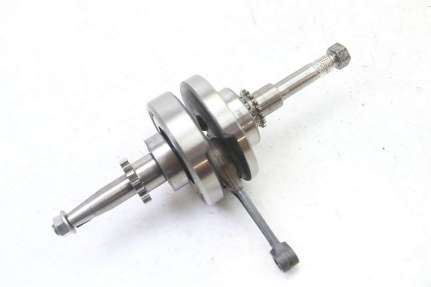 photo de CRANKSHAFT PEUGEOT KISBEE 4T 50 (2018 - 2022)