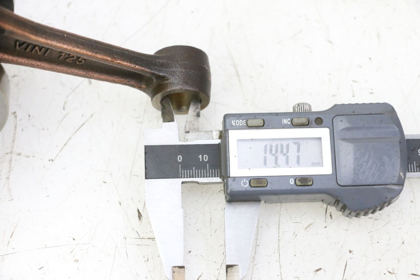 photo de CRANKSHAFT PEUGEOT SATELIS 125 (2010 - 2012)