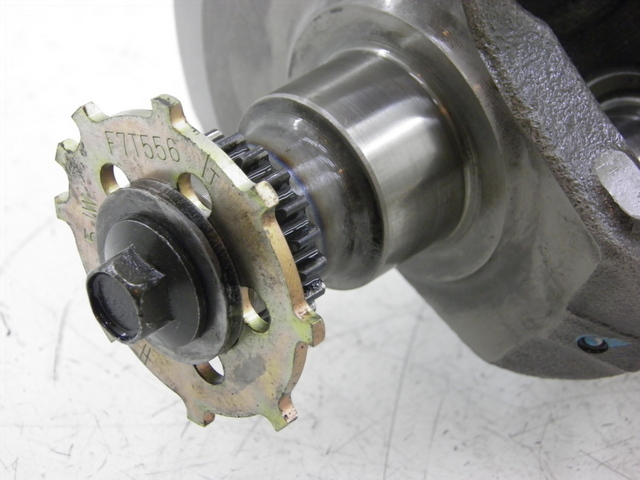 photo de CRANKSHAFT YAMAHA FJR 1300 (2004 - 2005) - Alternative perspective