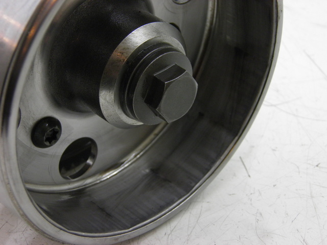 photo de CRANKSHAFT YAMAHA FJR 1300 (2004 - 2005) - Technical close-up