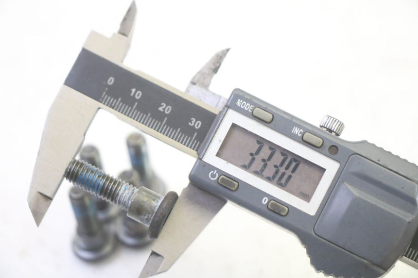 photo de BRAKE DISC BOLT ADIVA AD3 300 (2014 - 2020)