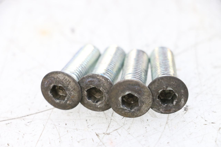 photo de BRAKE DISC BOLT MBK BOOSTER SPIRIT NAKED 50 (2004 - 2017) - Zoom on usage condition