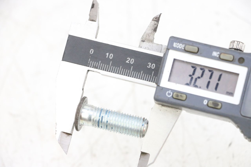 photo de BRAKE DISC BOLT MBK BOOSTER SPIRIT NAKED 50 (2004 - 2017) - Alternative perspective