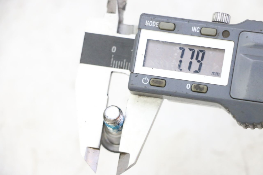 photo de BRAKE DISC BOLT SUZUKI BURGMAN 125 (2007 - 2014)