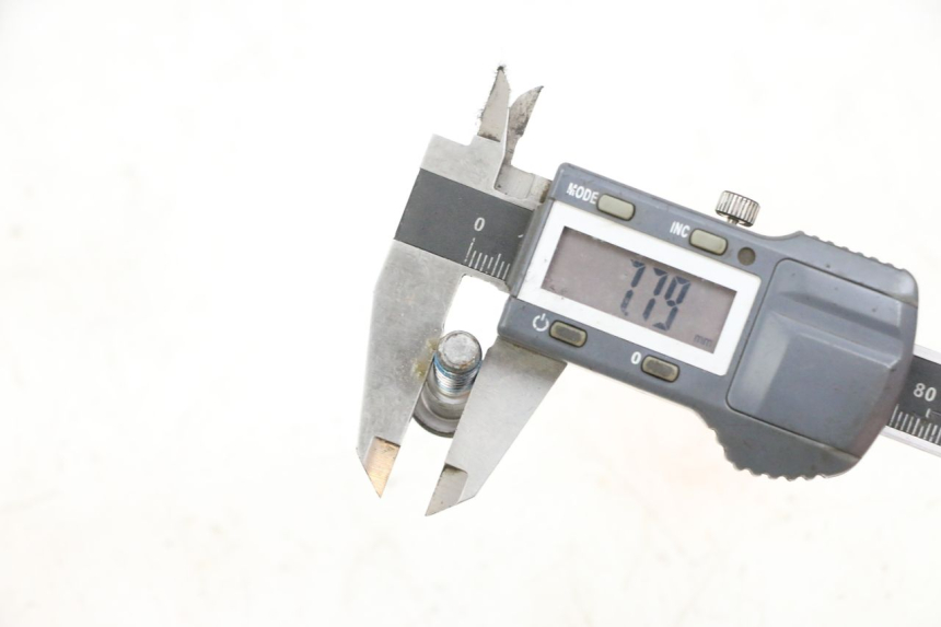 photo de BRAKE DISC BOLT SUZUKI BURGMAN 650 (2013 - 2020)