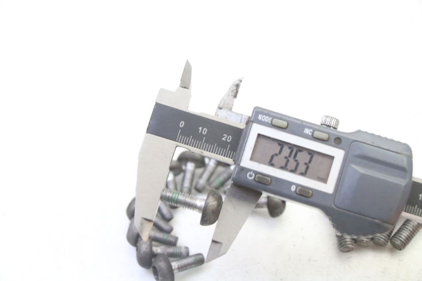 photo de BRAKE DISC BOLT HONDA CBR RR FIREBLADE 900 (1992 - 1994)