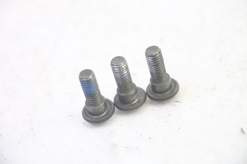 photo de BRAKE DISC BOLT SYM CROX 4T 50 (2016 - 2023) - Zoom on usage condition