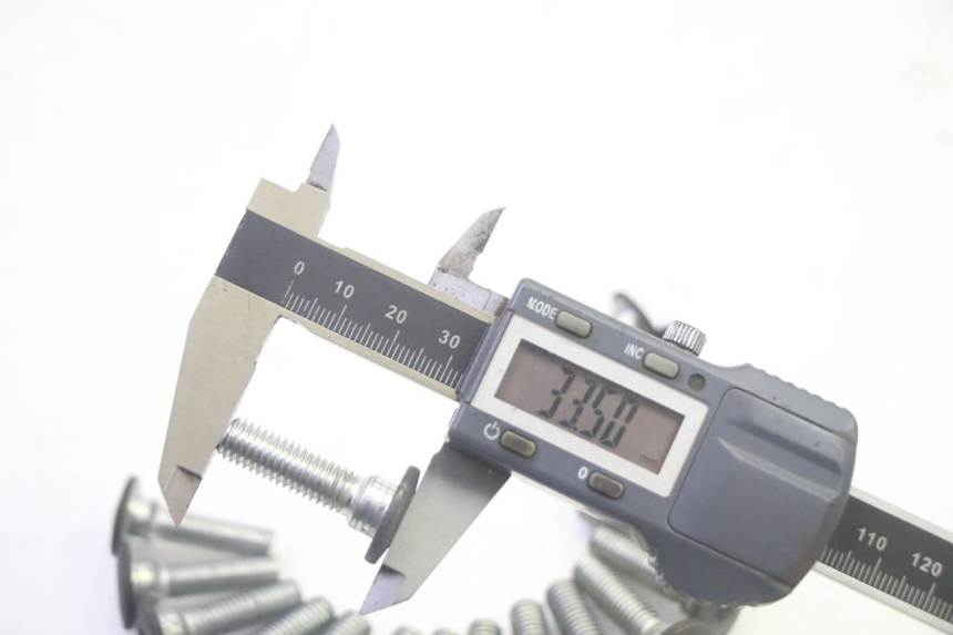 photo de BRAKE DISC BOLT KAWASAKI GPZ RX 1000 (1986 - 1988) - Alternative perspective