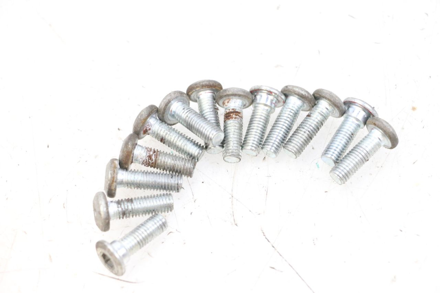 photo de BRAKE DISC BOLT JM MOTORS GTS 125 (2015 - 2019) - Alternative perspective