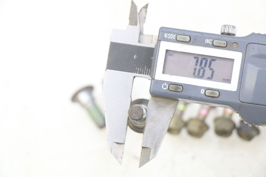 photo de BRAKE DISC BOLT HONDA CR 125 (1995 - 1997)