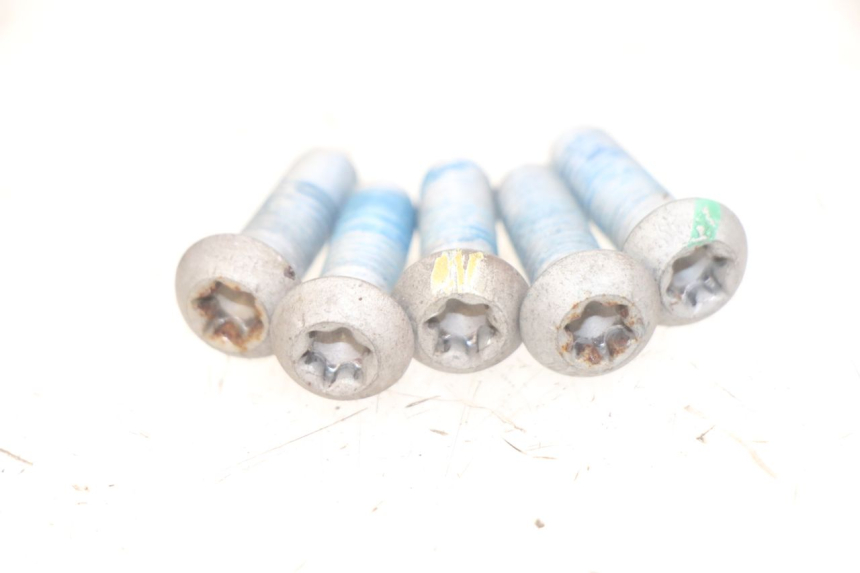 photo de BRAKE DISC BOLT PIAGGIO MEDLEY 125 (2016 - 2023)