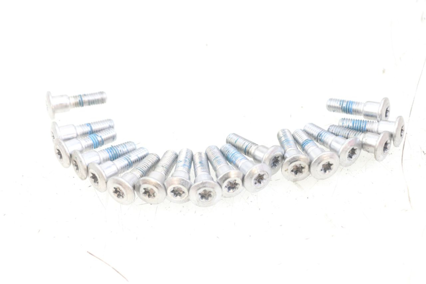 photo de BRAKE DISC BOLT TRIUMPH SPEED TRIPLE T301 900 (1994 - 1996)