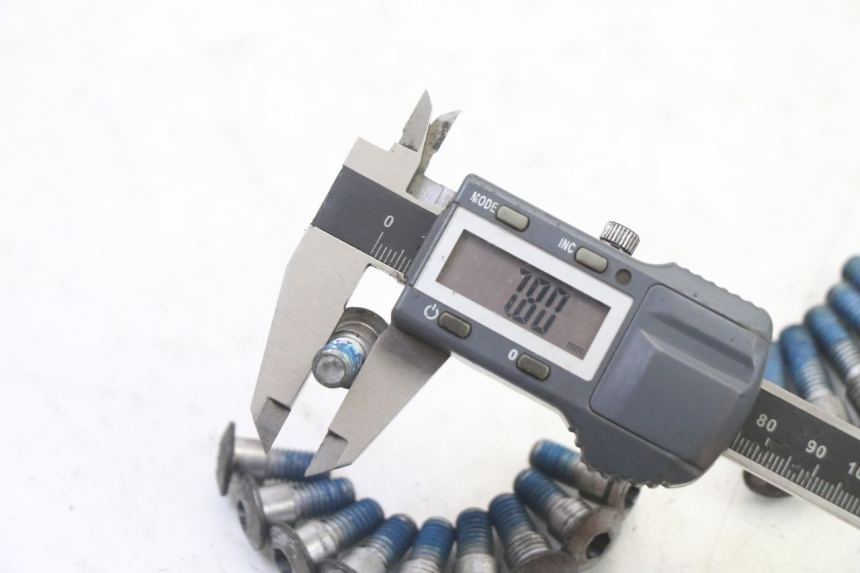 photo de BRAKE DISC BOLT SUZUKI SV S 650 (2003 - 2009)