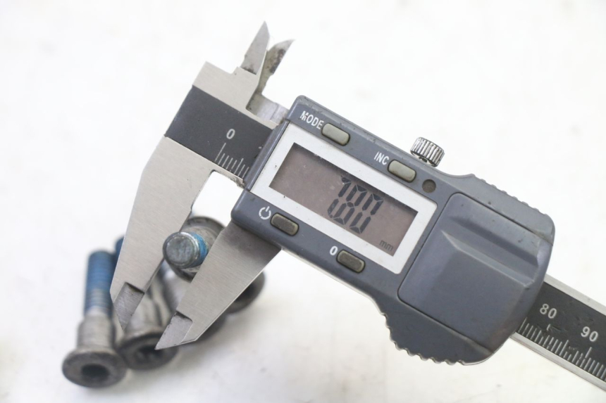 photo de BRAKE DISC BOLT SUZUKI SV S 650 (2003 - 2009)