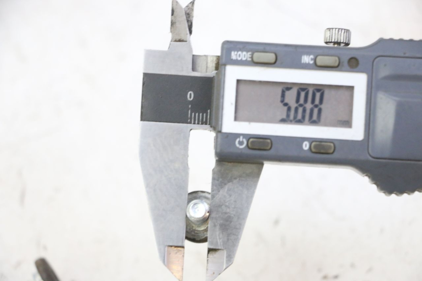 photo de BRAKE DISC BOLT YAMAHA X-MAX XMAX 250 (2006 - 2009)