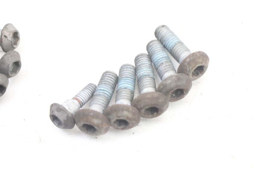 photo de BRAKE DISC BOLT YAMAHA XJ6 ABS 600 (2008 - 2016)