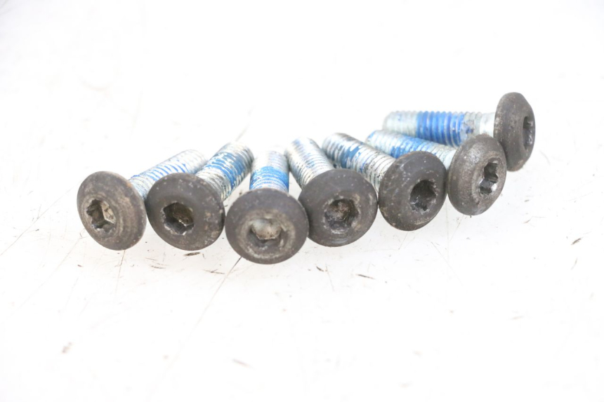 photo de BRAKE DISC BOLT YAMAHA YP MAJESTY 125 (2002 - 2006) - Alternative perspective